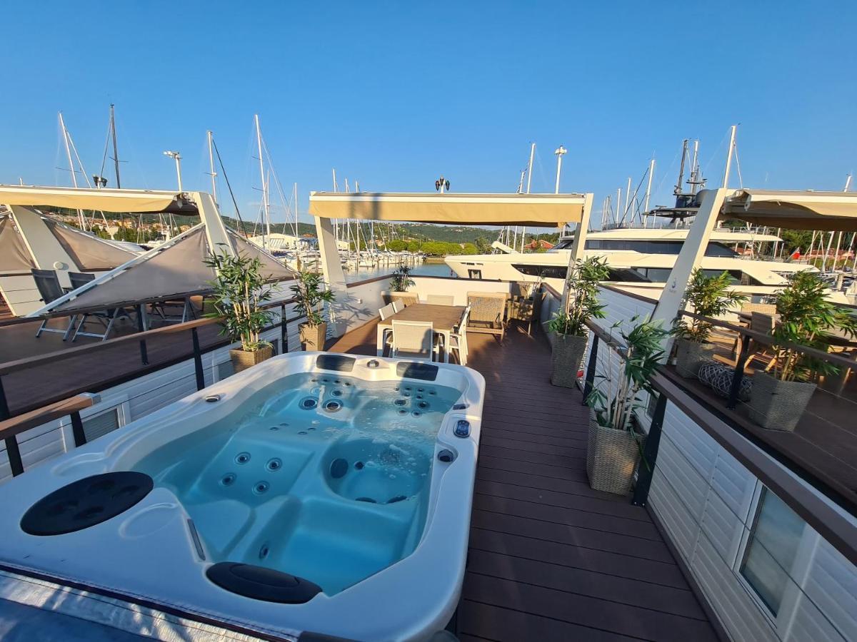 Marina Seahouse Brina Villa Portoroz Exterior photo